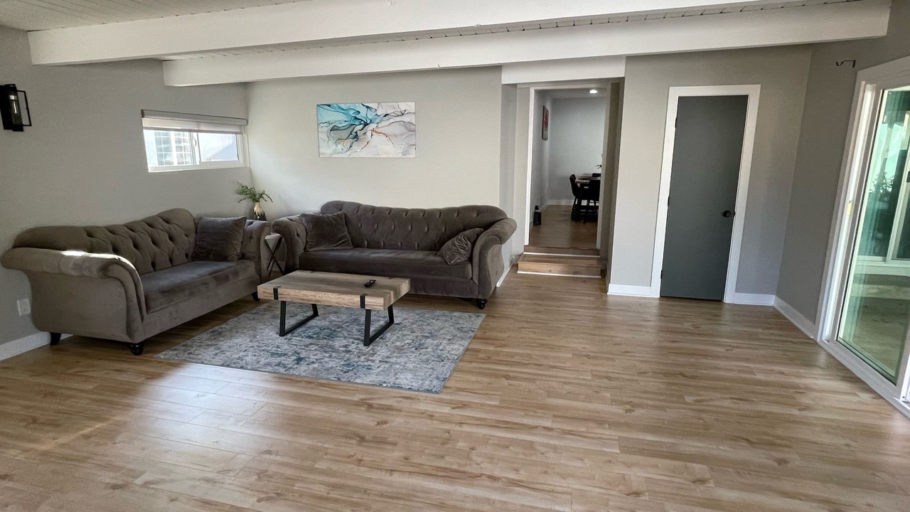 Photo of Livingroom in Burbank