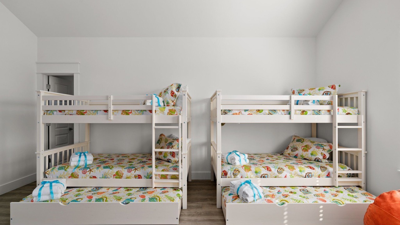 Photo of Bedroom in Laguna Beach Estates