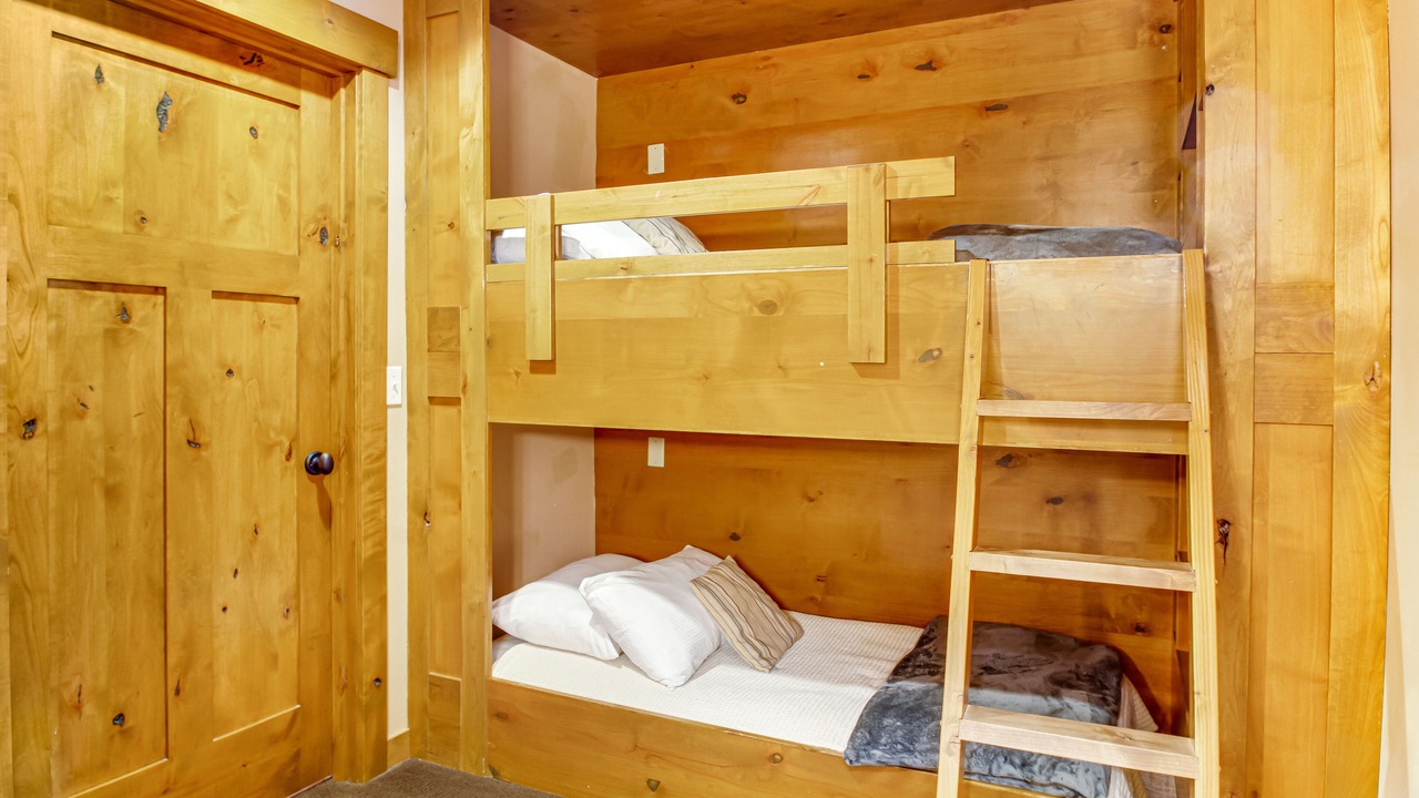 Photo of Bedroom in Cle Elum