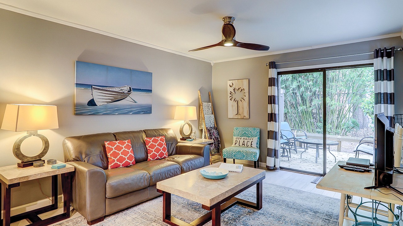 Photo of Livingroom in Folly Field
