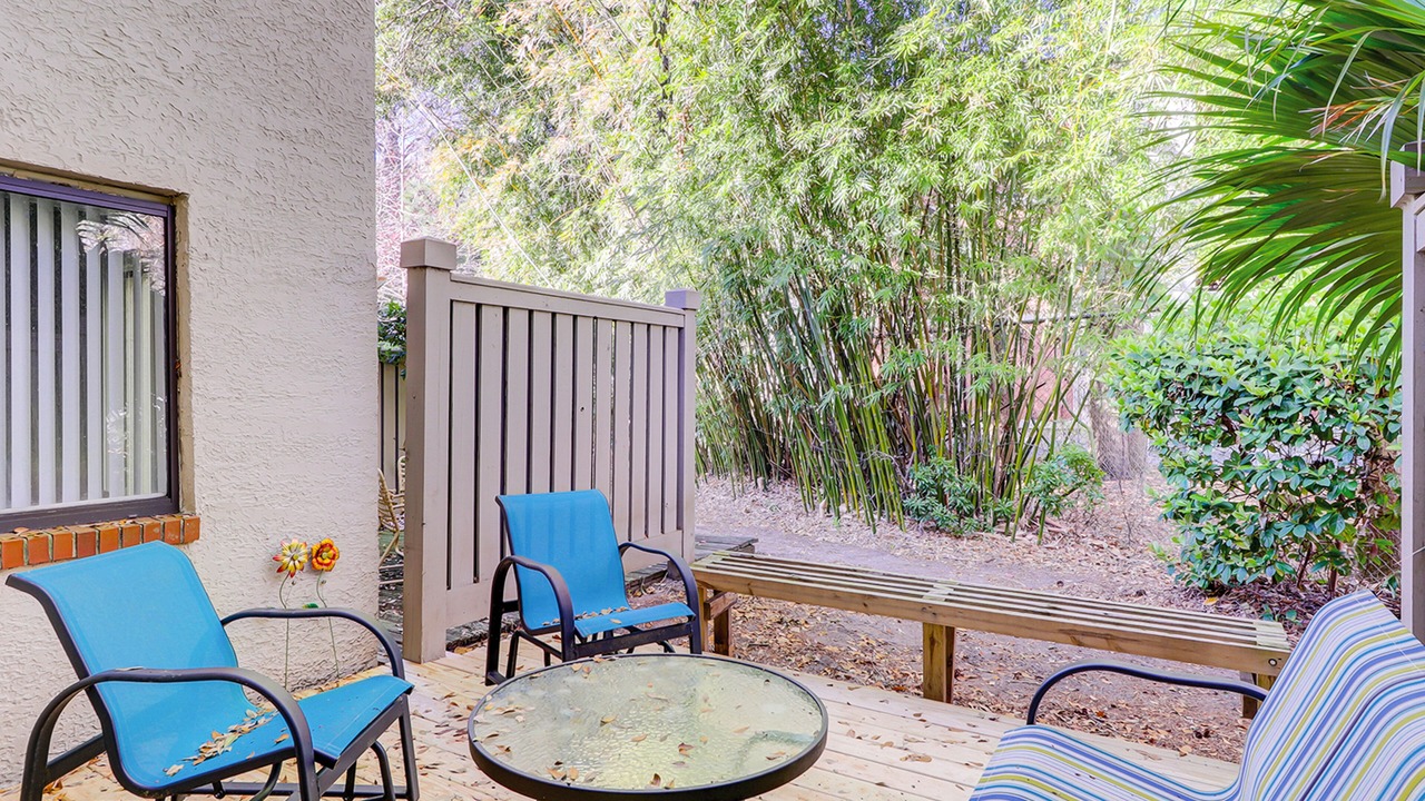 Photo of Patio Balcony in Folly Field