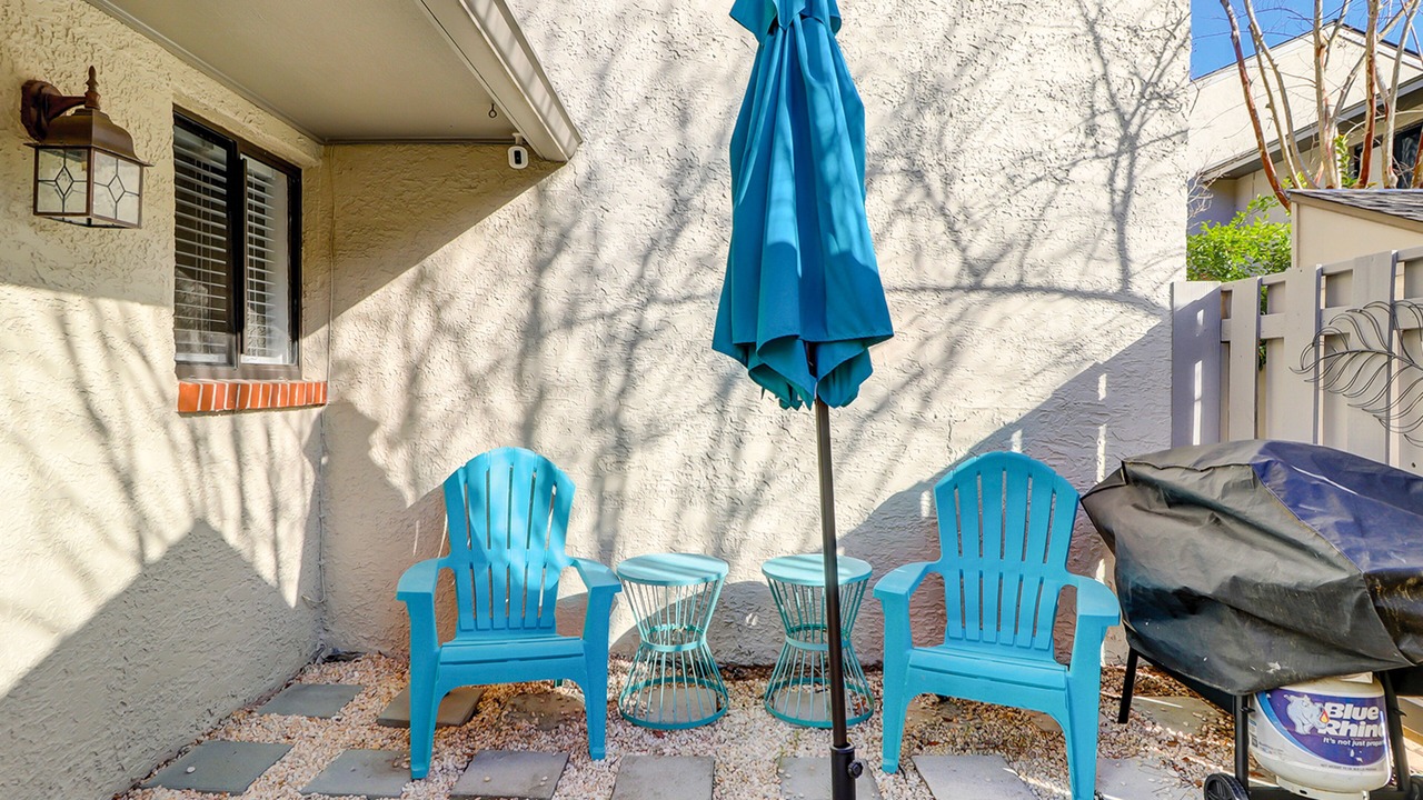Photo of Patio Balcony in Folly Field