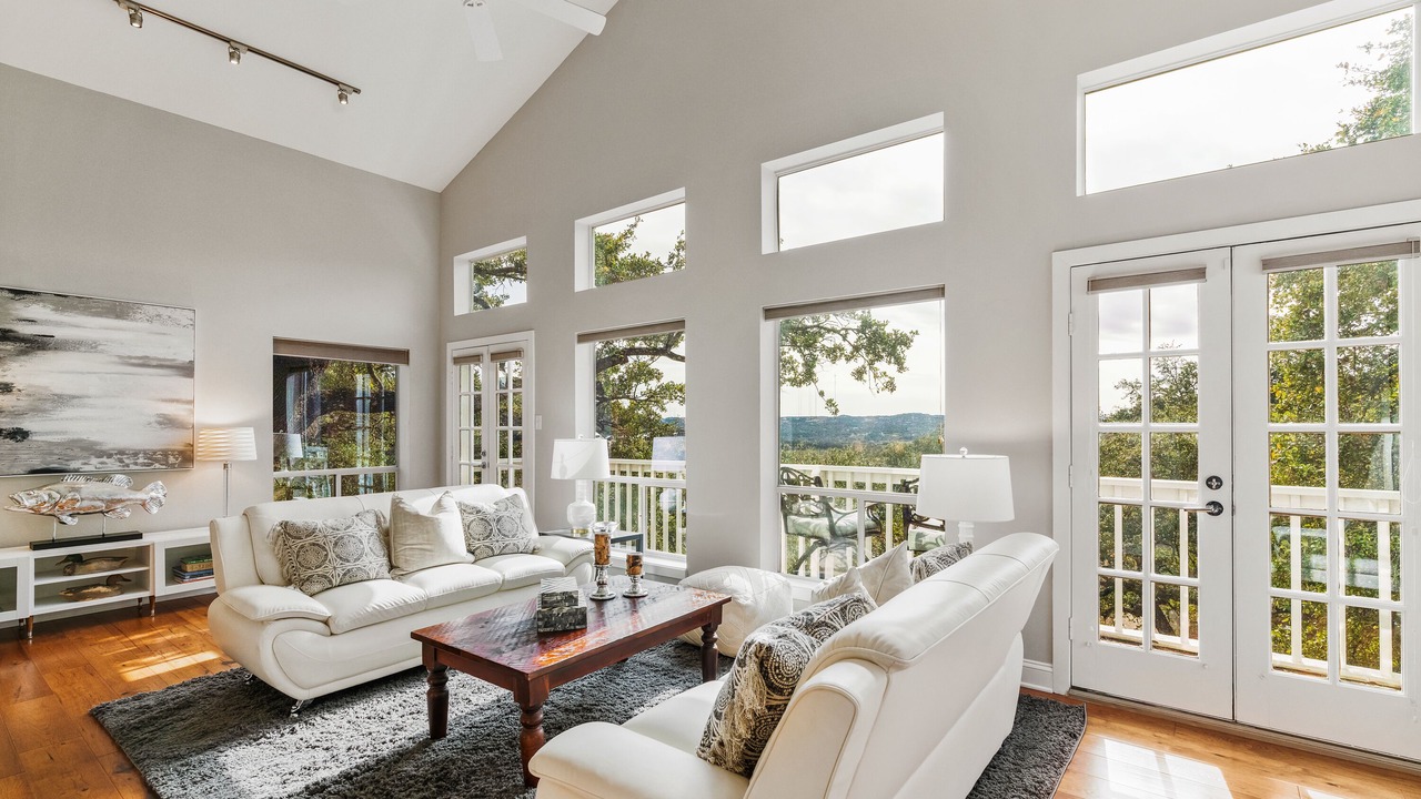 Photo of Livingroom in North Cat Mountain