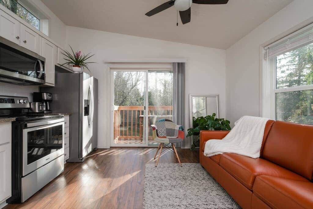 Photo of Outdoor in Bridlemile