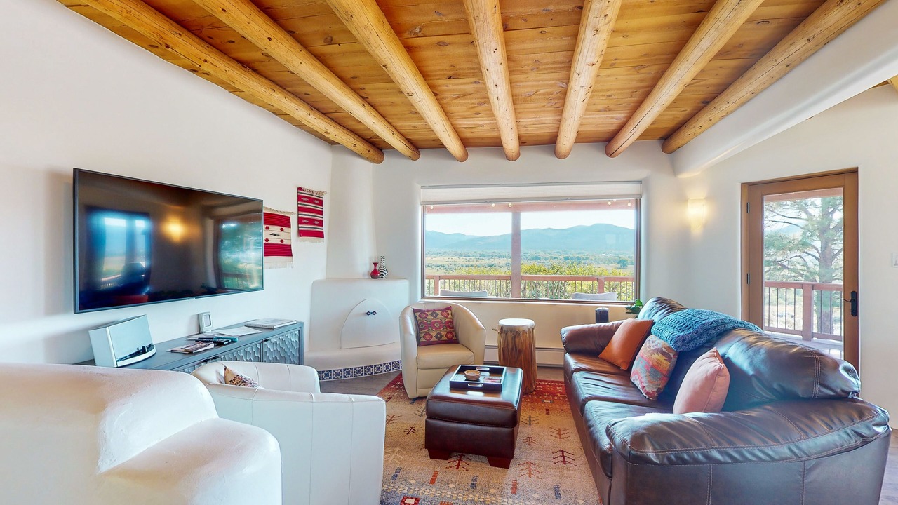 Photo of Livingroom in Taos
