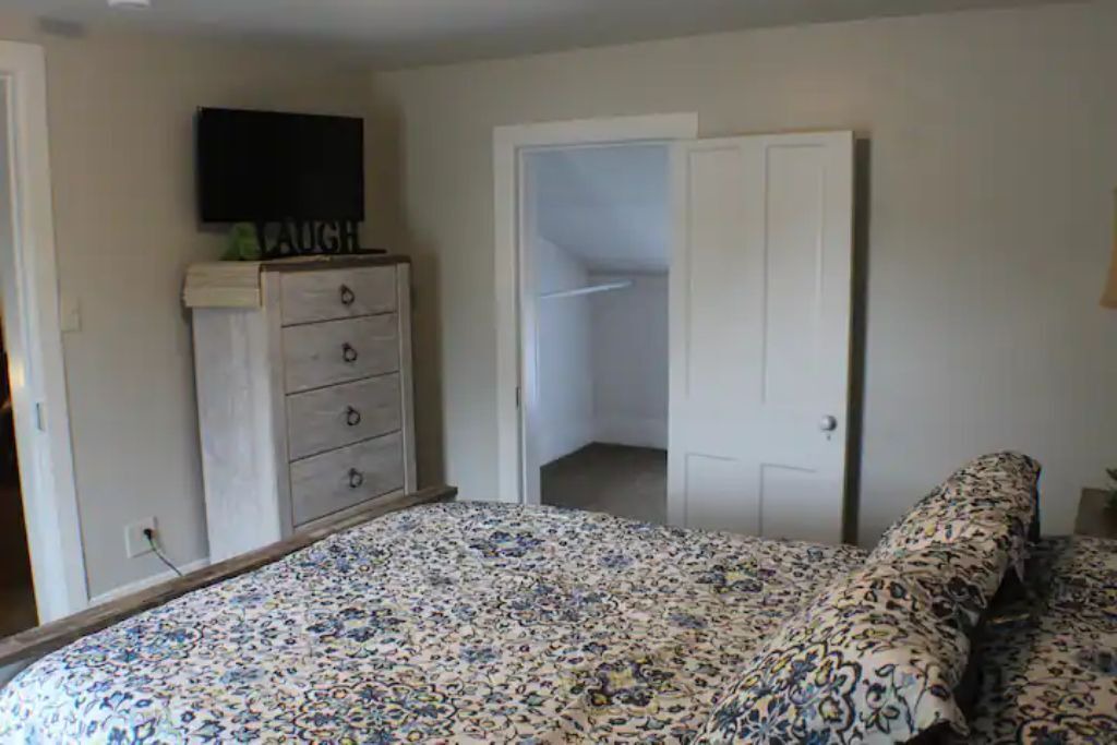 Photo of Bedroom in Sugarcreek
