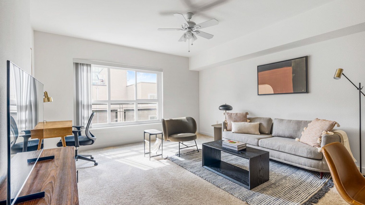 Photo of Livingroom in West Bellevue