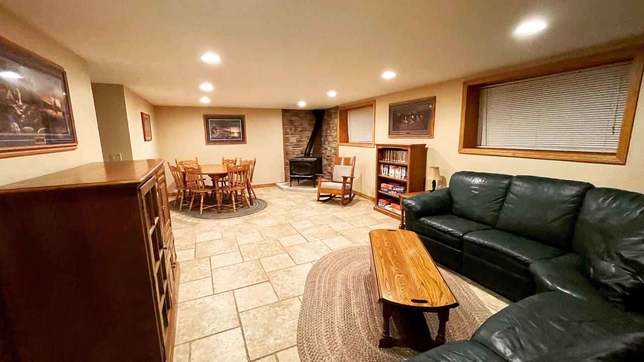 Photo of Livingroom in Cornell