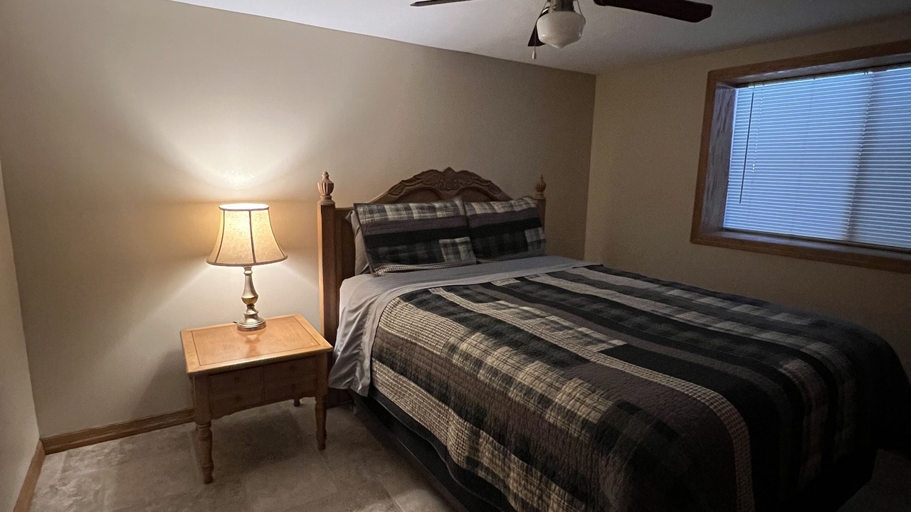 Photo of Bedroom in Cornell