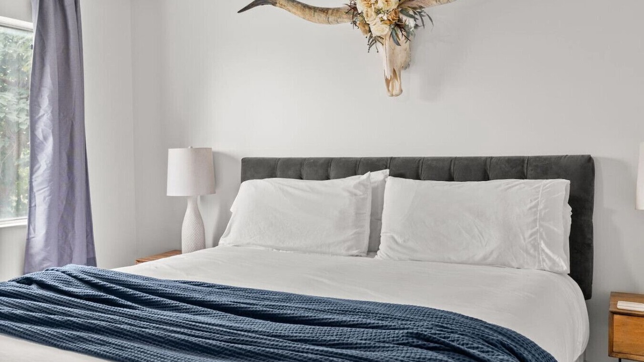 Photo of Bedroom in East Bank