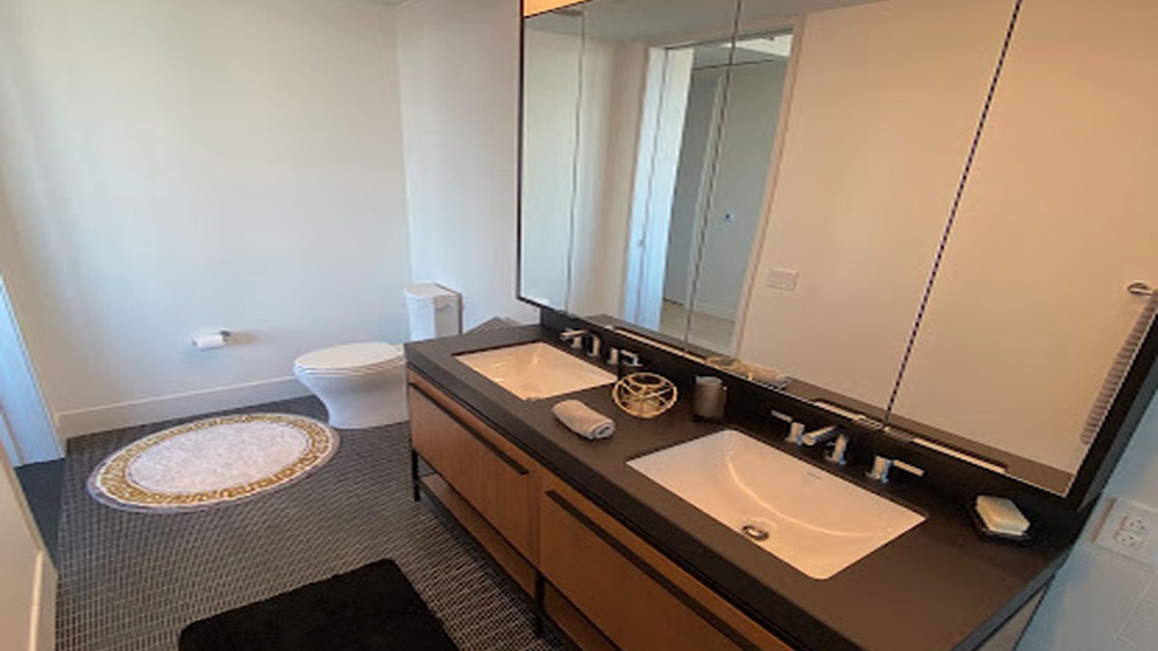 Photo of Bathroom in Hunters Point