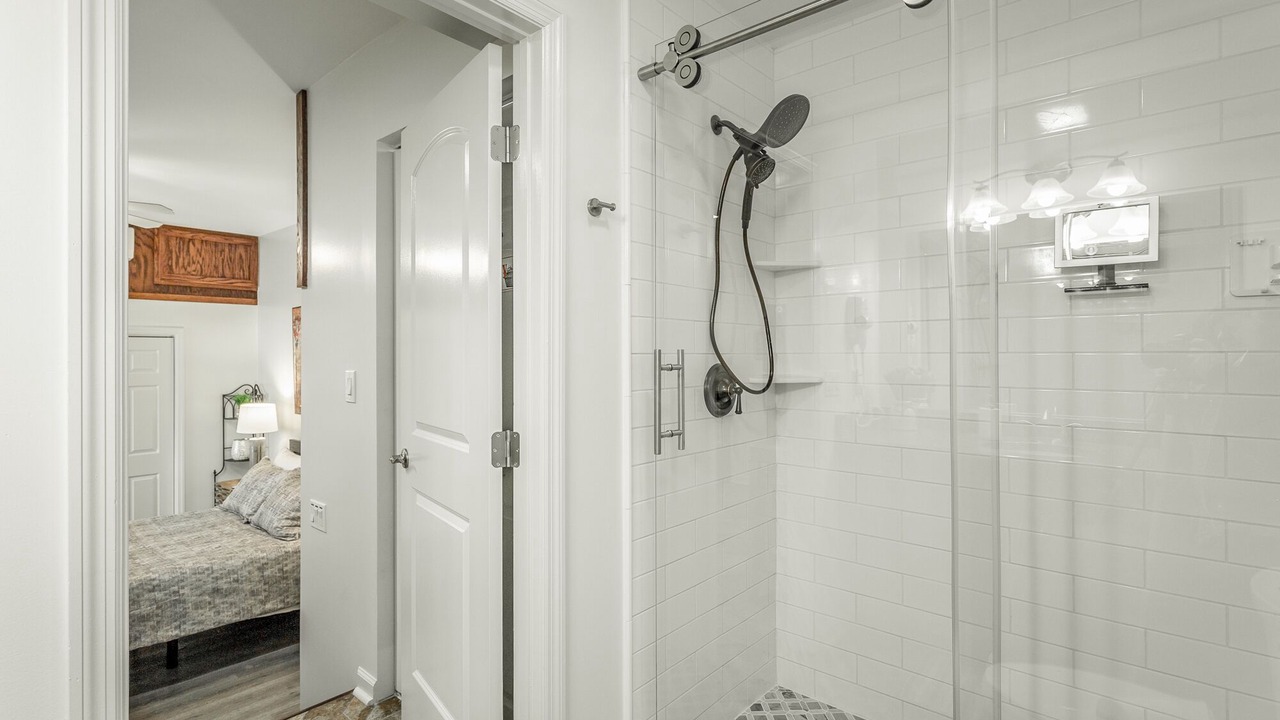 Photo of Bathroom in Graysville