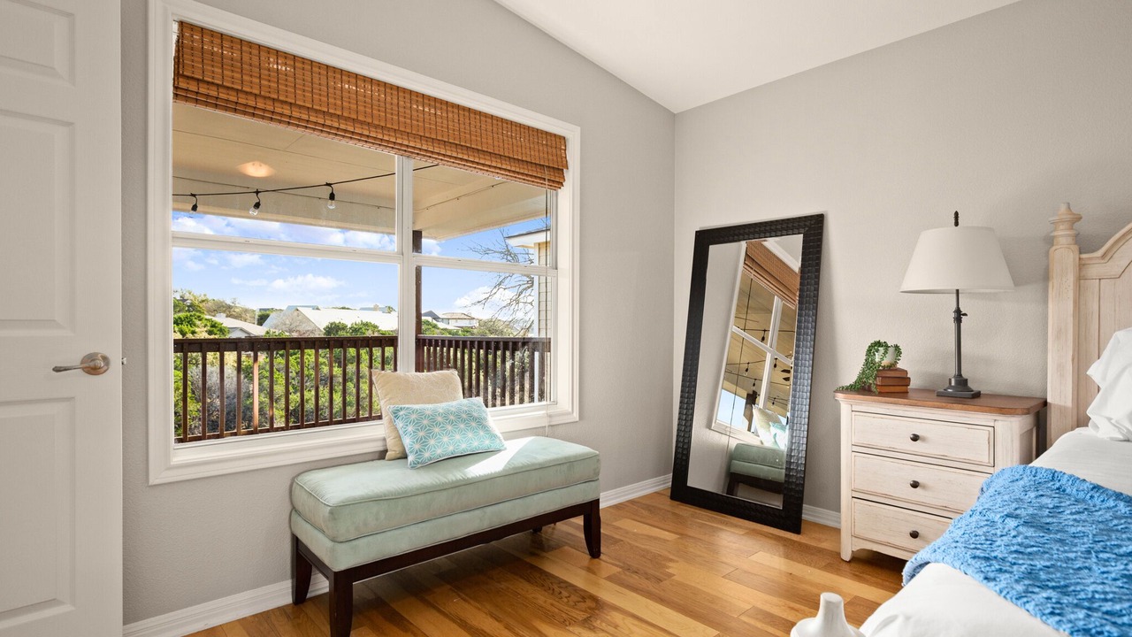 Photo of Bedroom in Point Venture