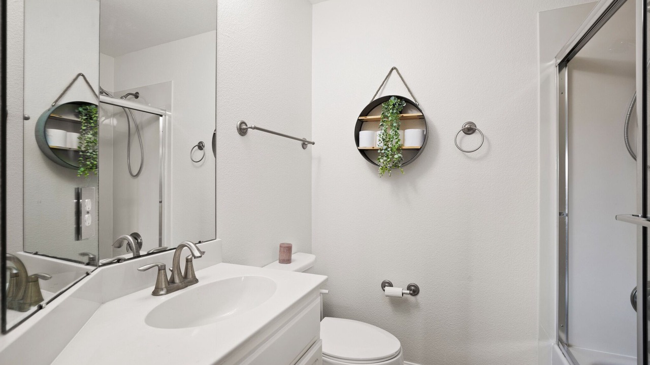 Photo of Bathroom in Point Venture