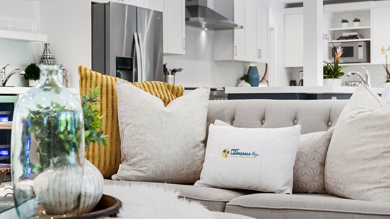 Photo of Livingroom in Harbour Inlet