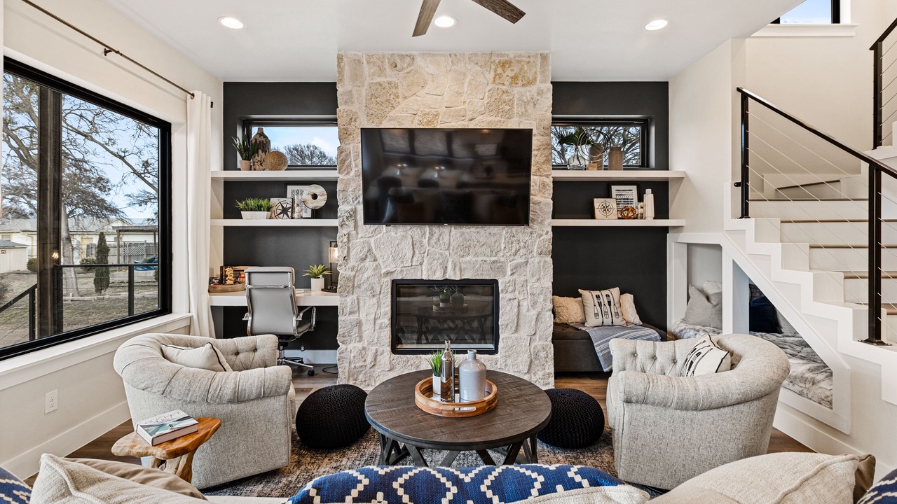 Photo of Livingroom in The Colony
