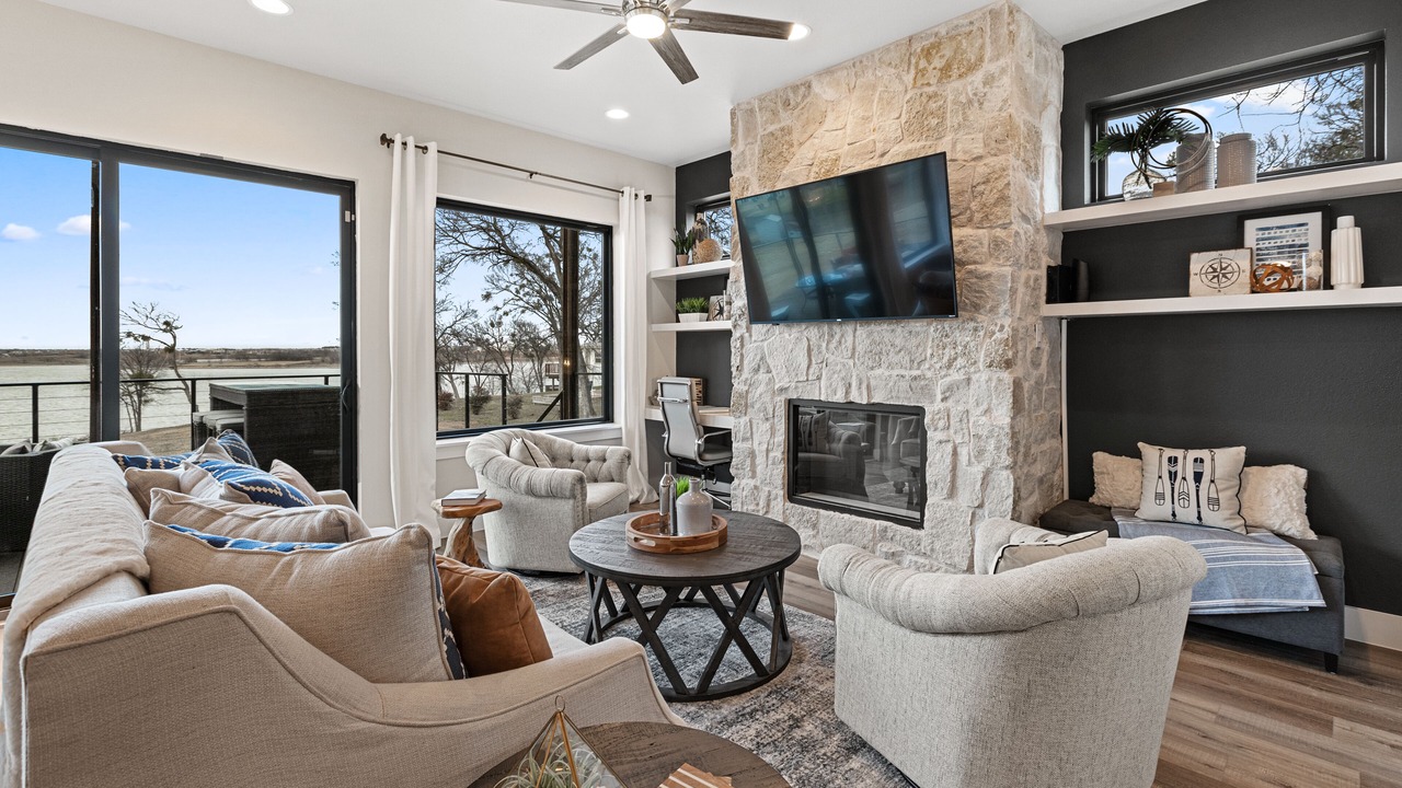 Photo of Livingroom in The Colony