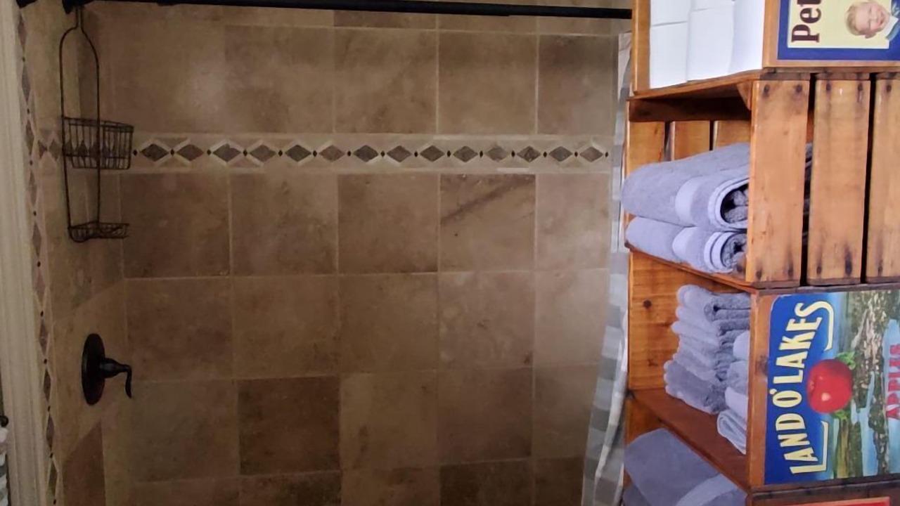 Photo of Bathroom in Saunders Lake