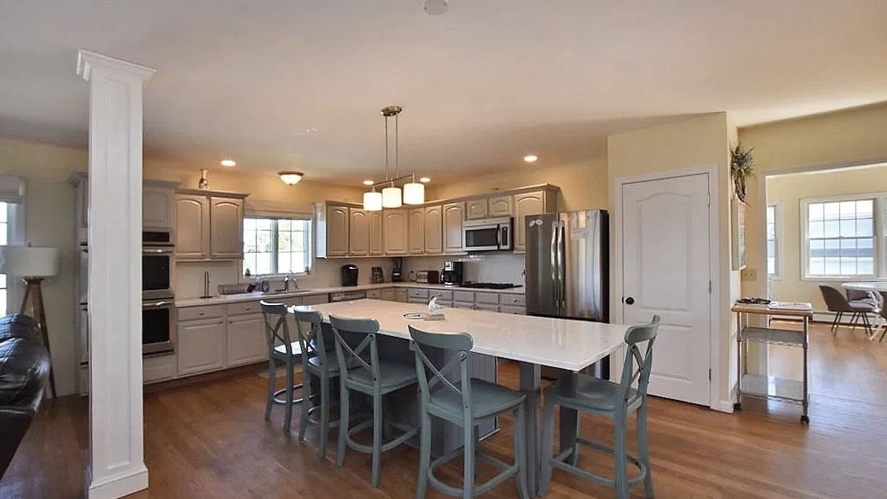 Photo of Kitchen in Eastward Look