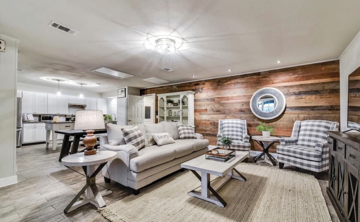 Photo of Livingroom in Dripping Springs