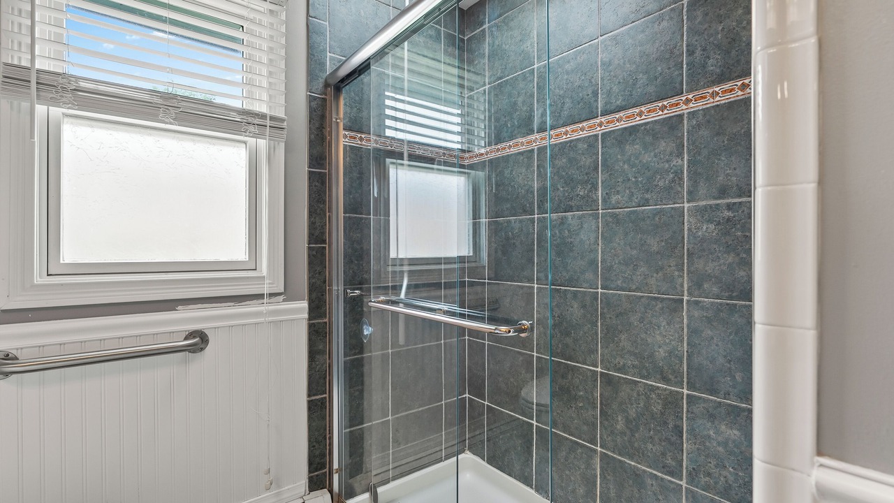 Photo of Bathroom in Kendall