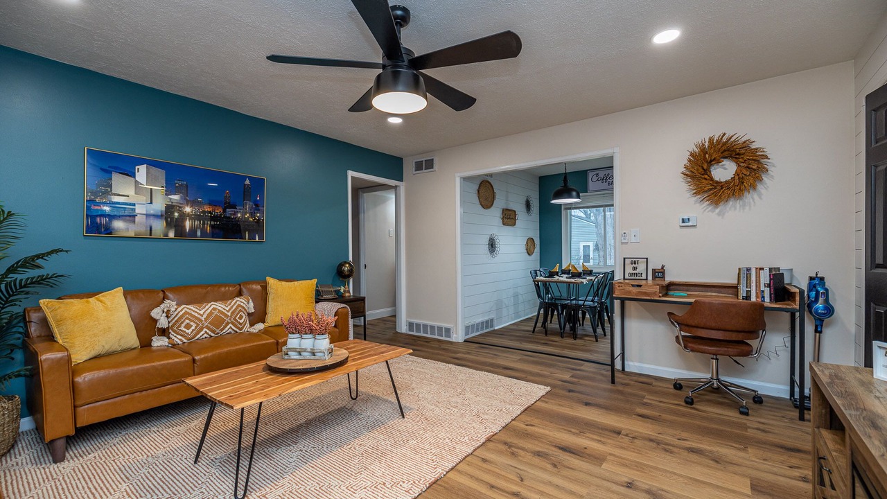 Photo of Livingroom in Cleveland