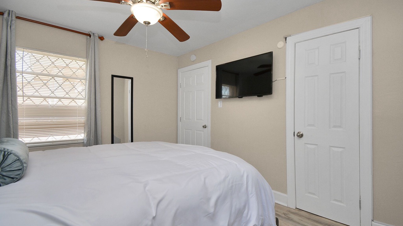 Photo of Bedroom in Texas City