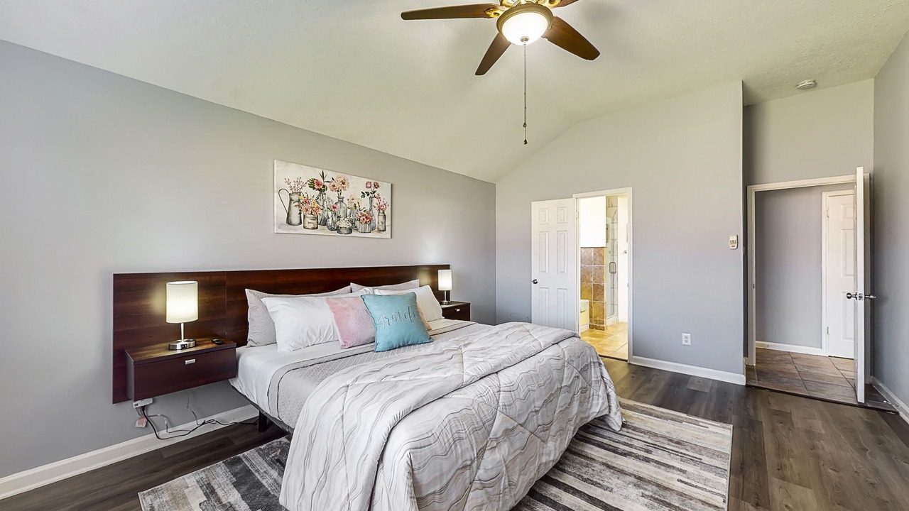 Photo of Bedroom in Pearland