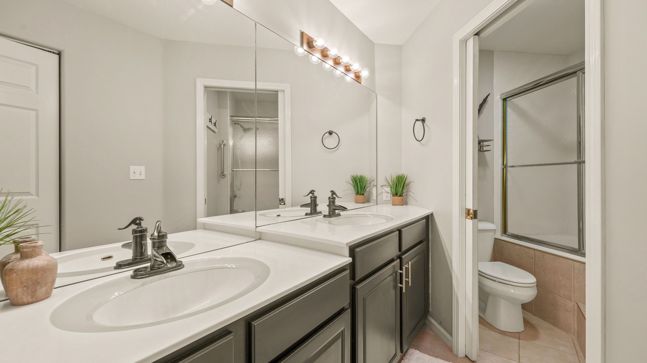 Photo of Bathroom in Lake Ozark