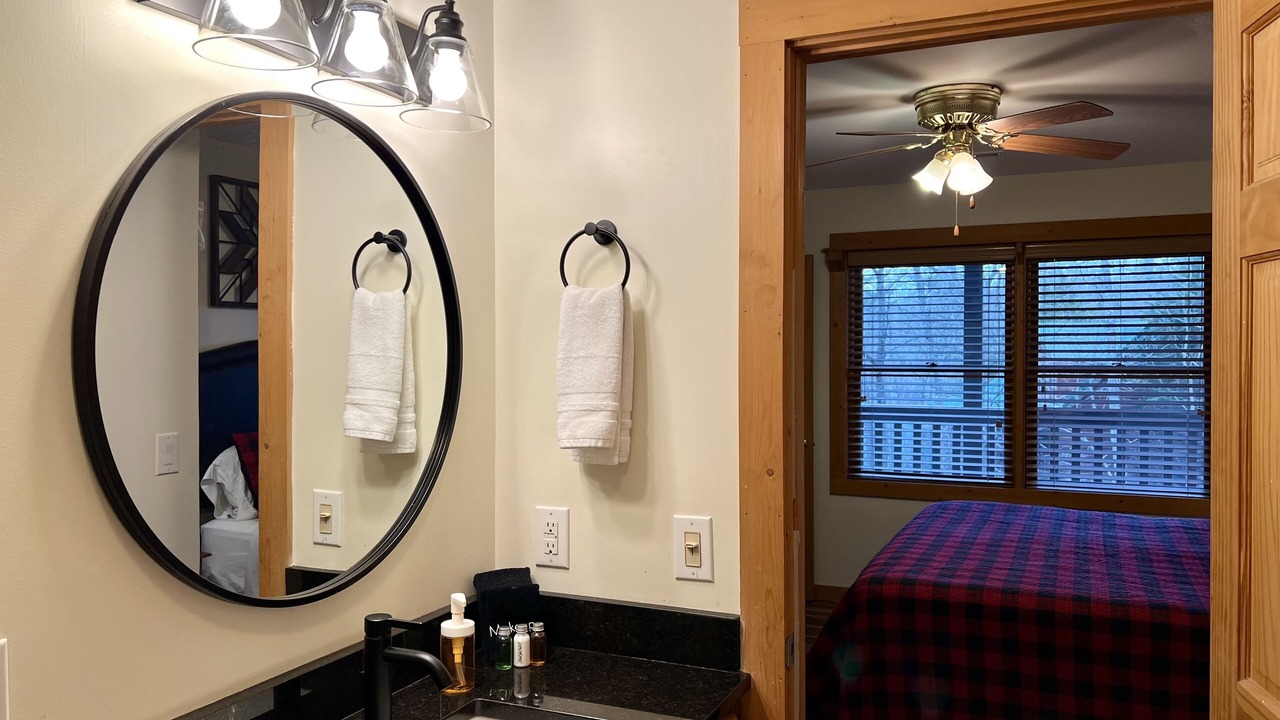 Photo of Bathroom in Black Bear Falls