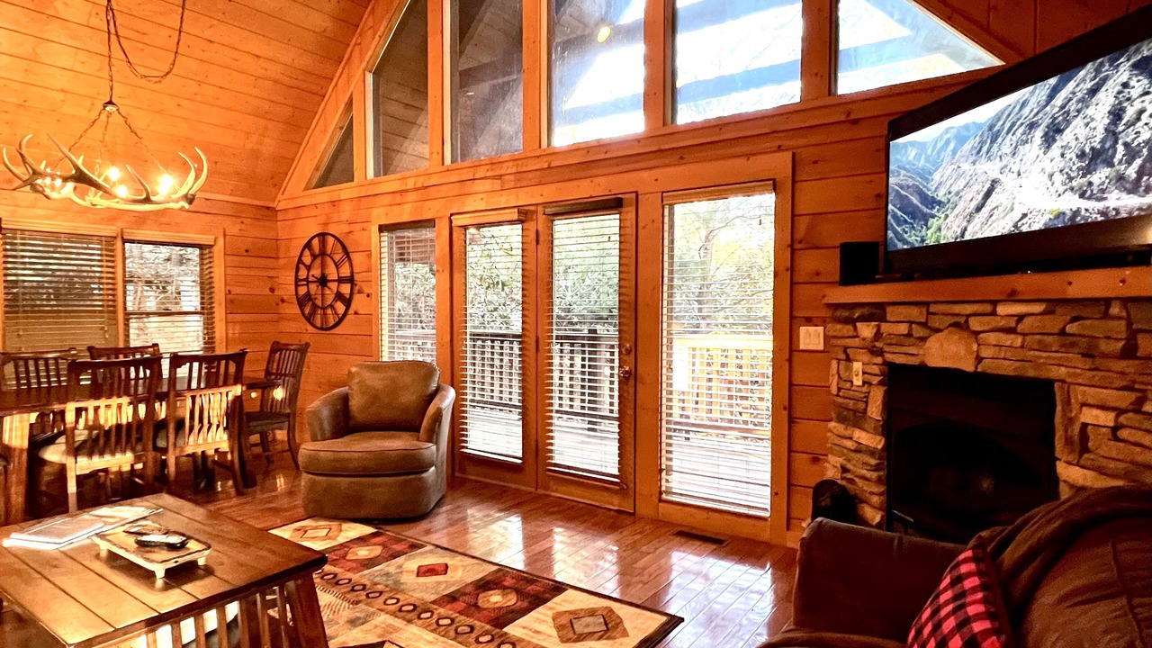 Photo of Livingroom in Black Bear Falls