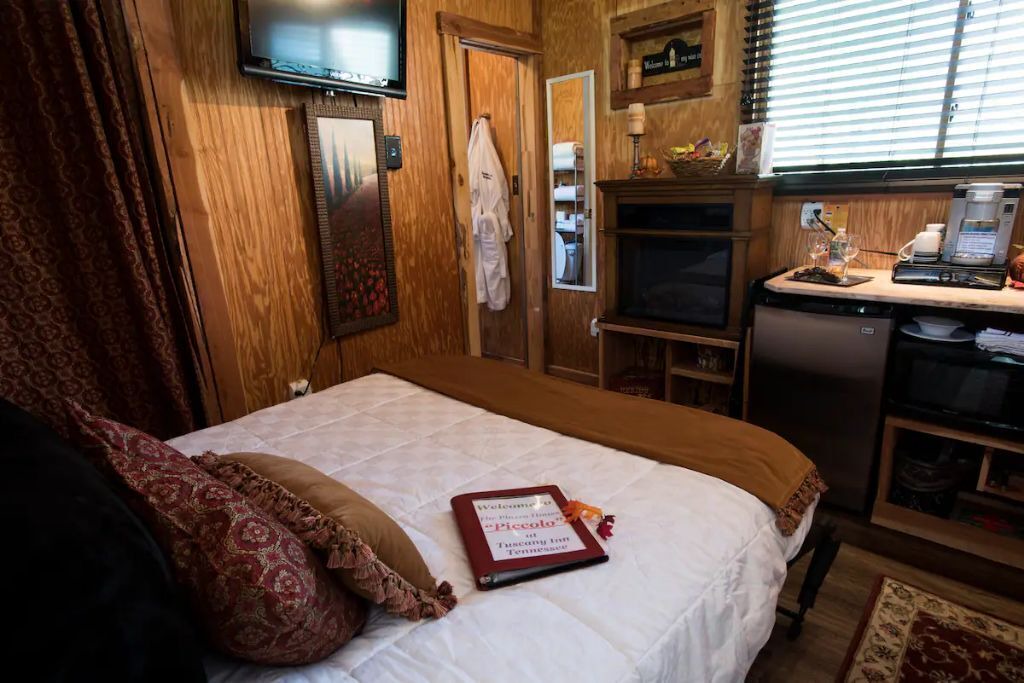 Photo of Bedroom in Chestnut Mound