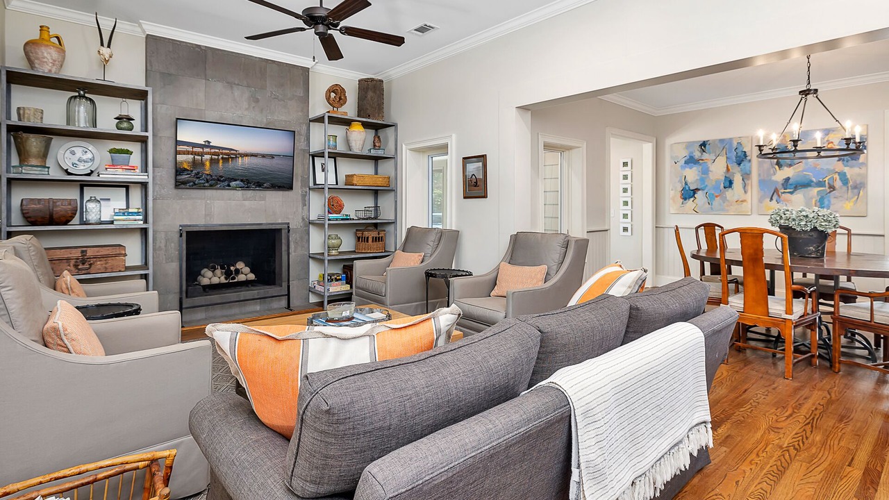 Photo of Livingroom in Demere Park