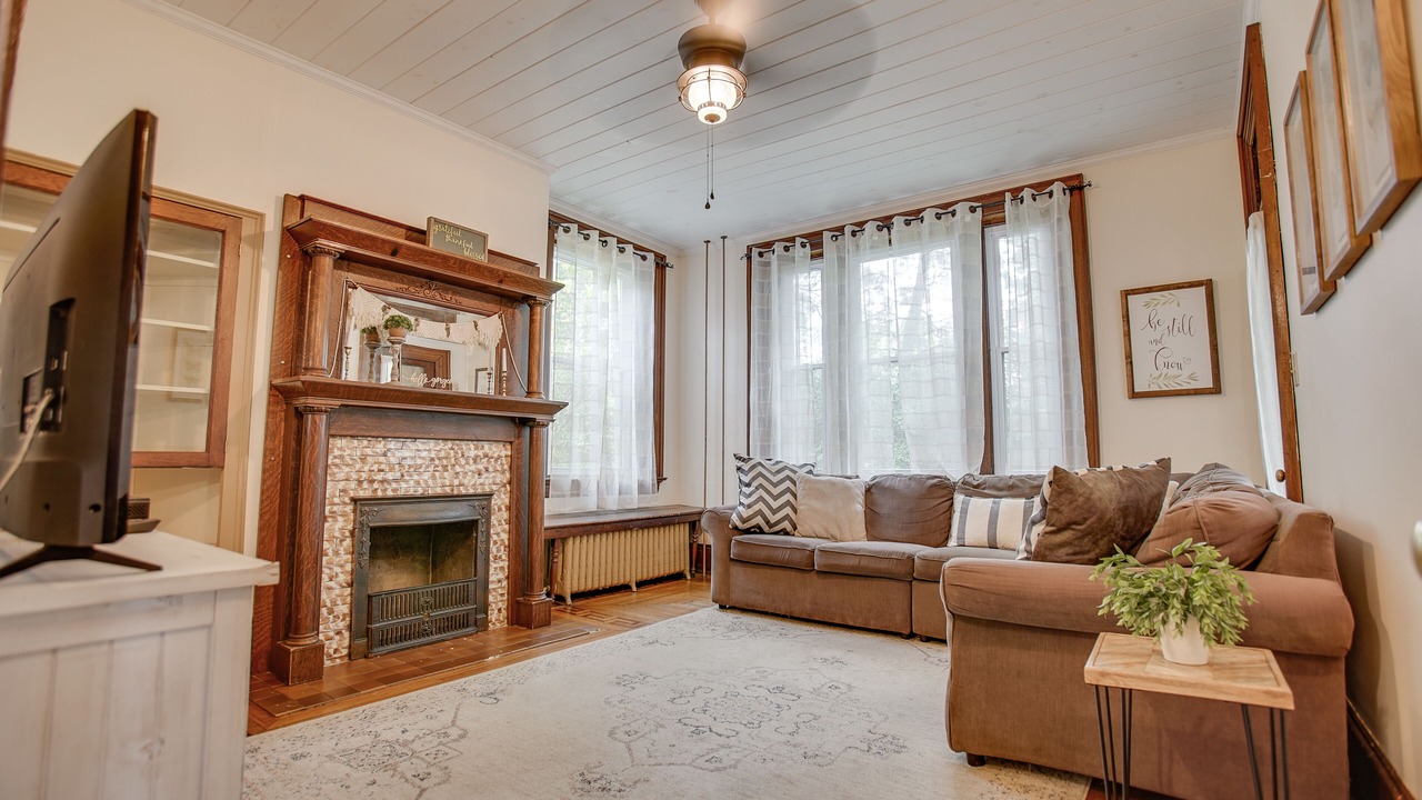 Photo of Bedroom in Leacock-Leola-Bareville