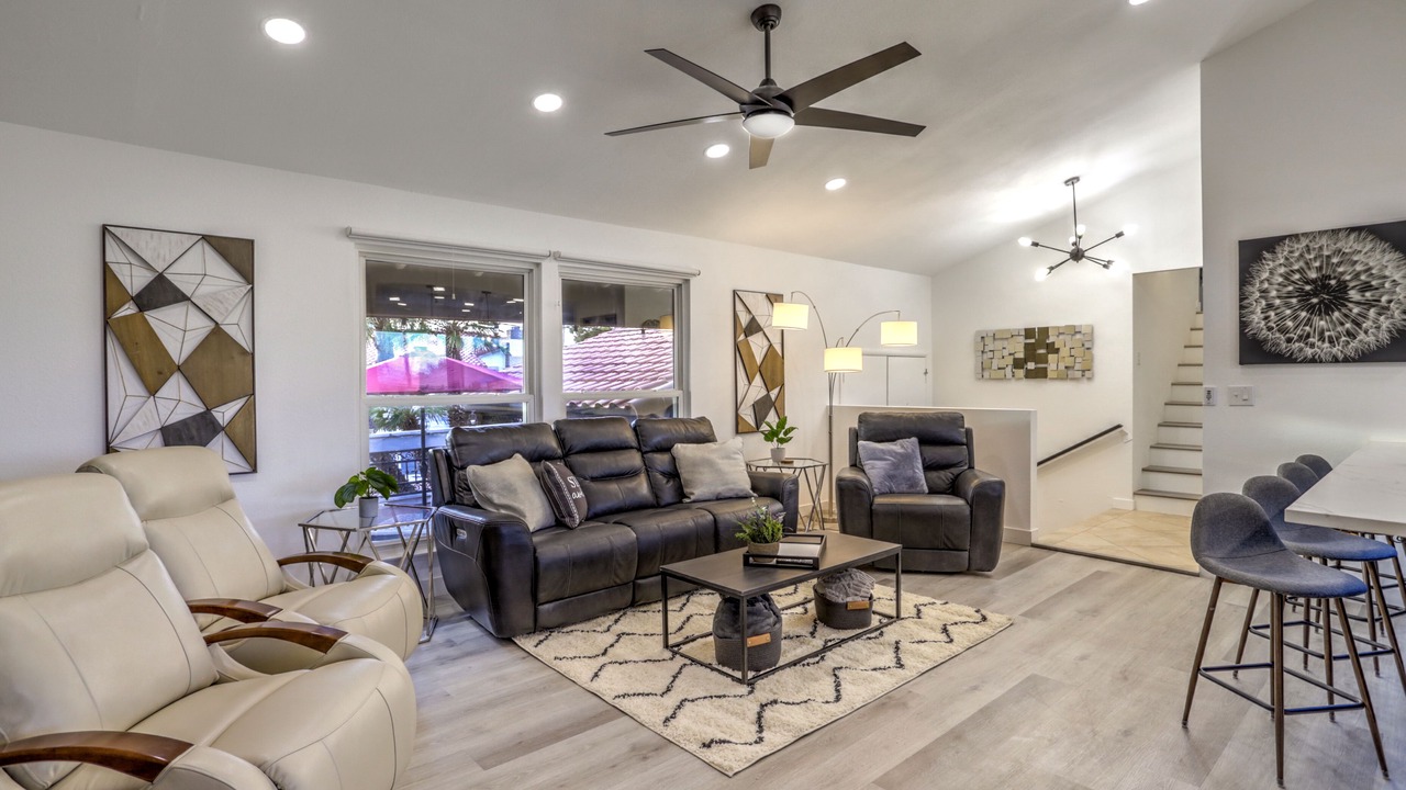 Photo of Livingroom in Canyon Gate