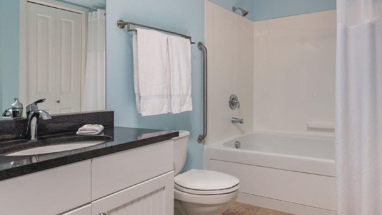 Photo of Bathroom in Depoe Bay