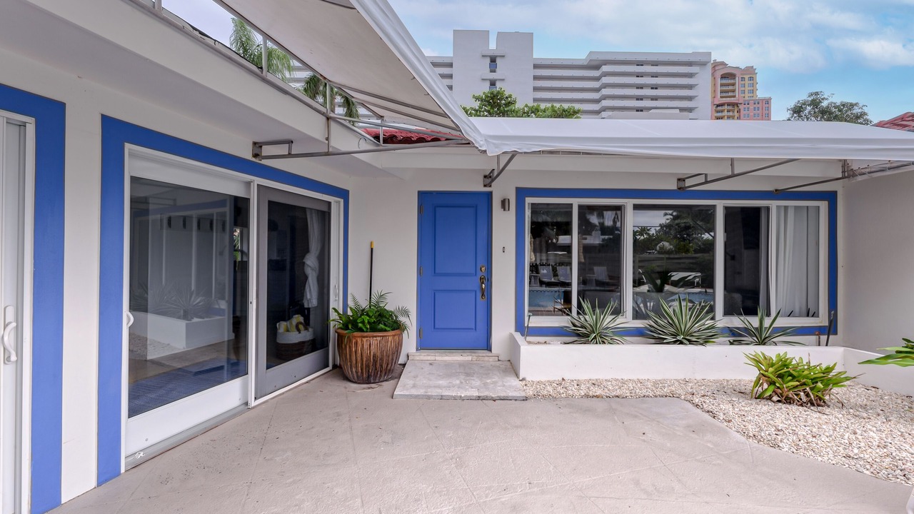Photo of Outdoor in Dolphin Isles