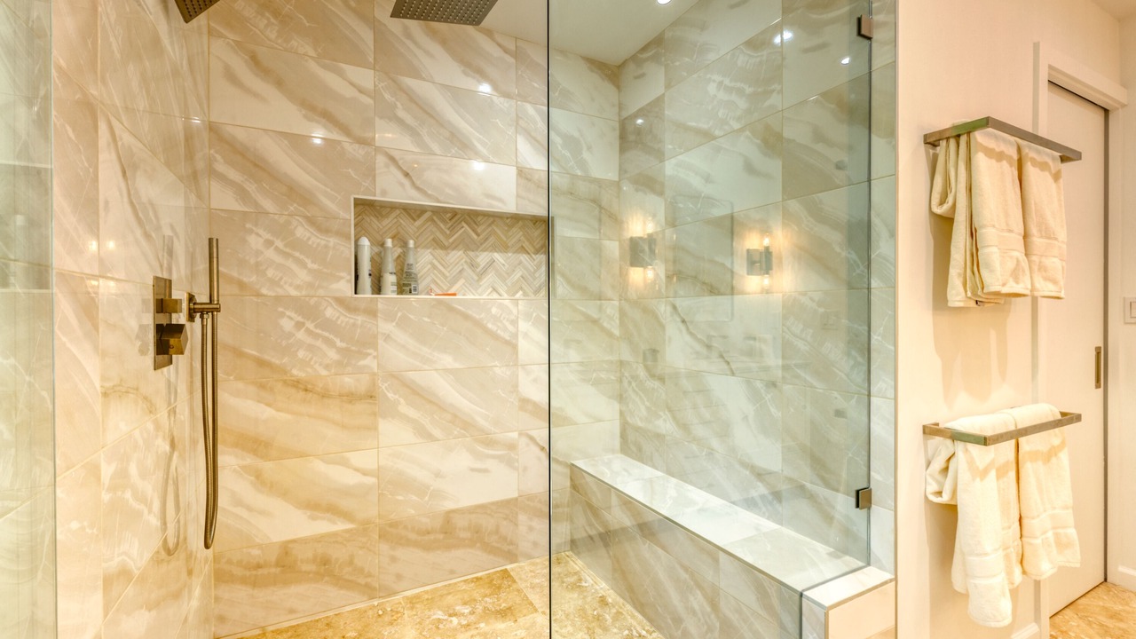 Photo of Bathroom in Dolphin Isles