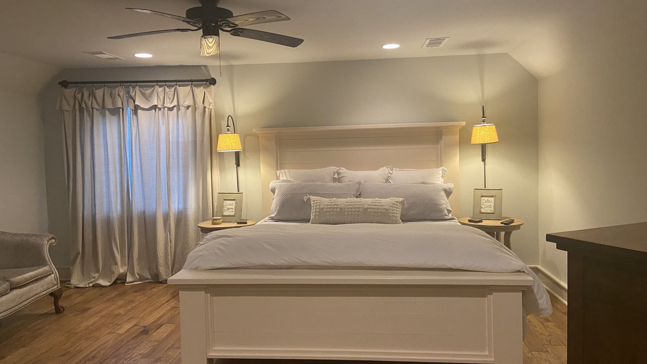 Photo of Bedroom in Northport