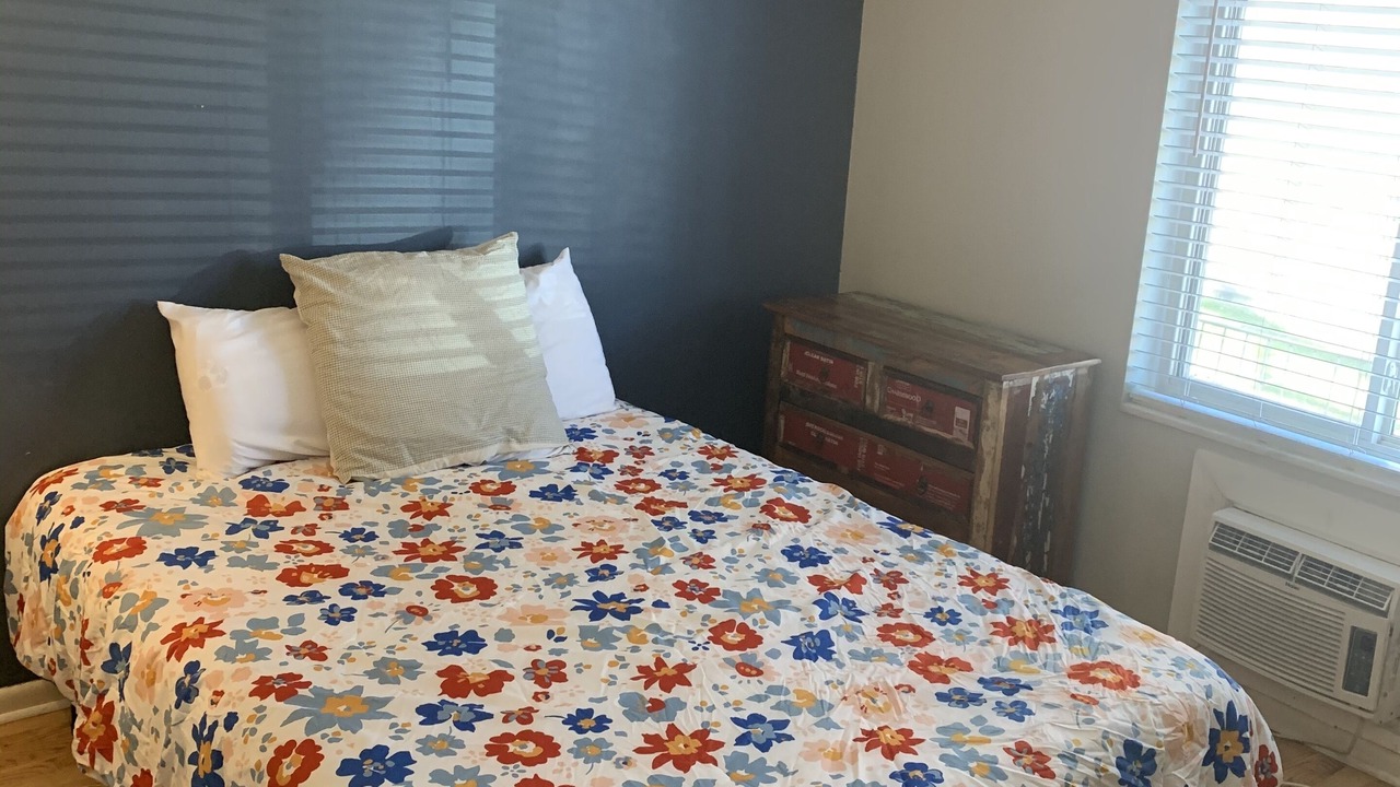 Photo of Bedroom in Hillsboro West End