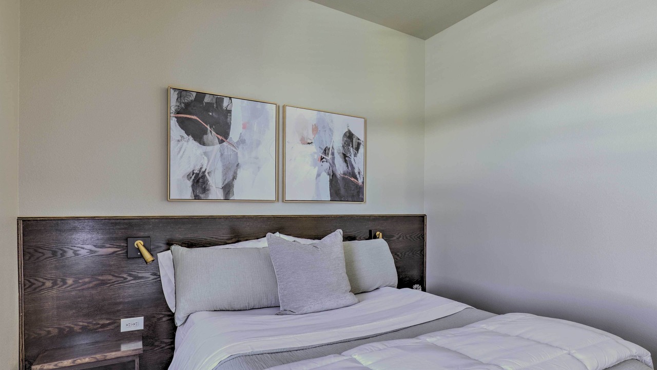 Photo of Bedroom in Downtown