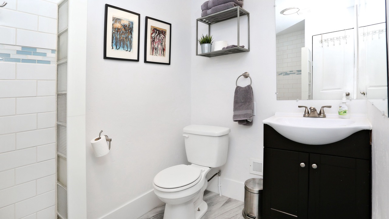 Photo of Bathroom in Edgewater