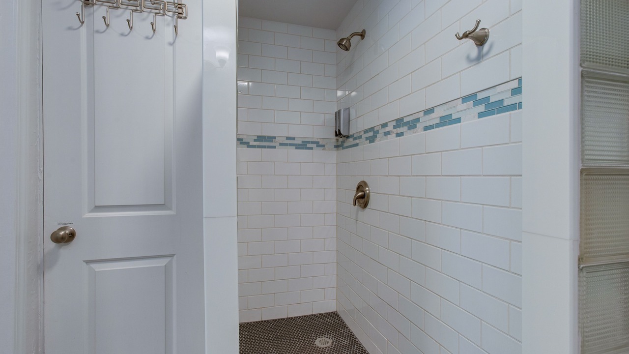 Photo of Bathroom in Edgewater