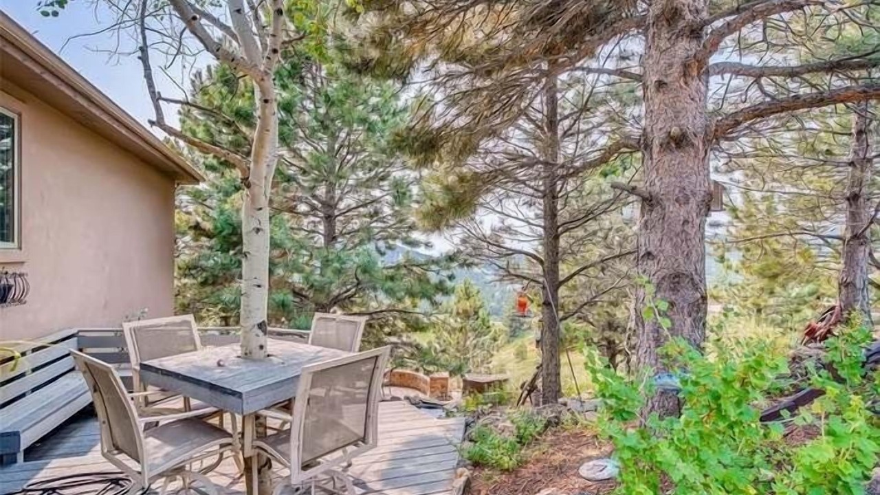 Photo of Outdoor in Golden