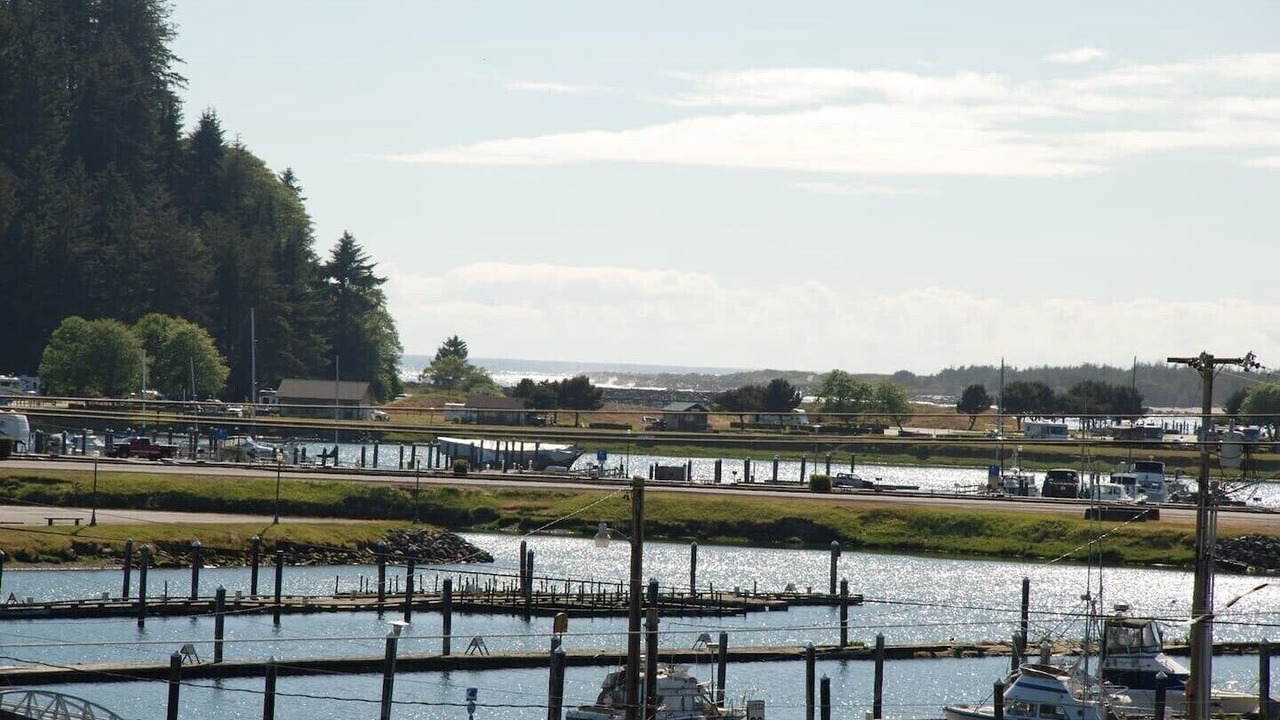 Photo of Others in Winchester Bay