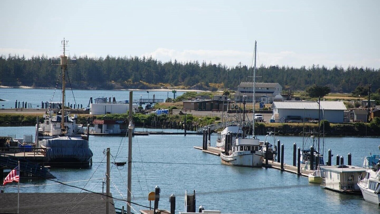 Photo of Others in Winchester Bay