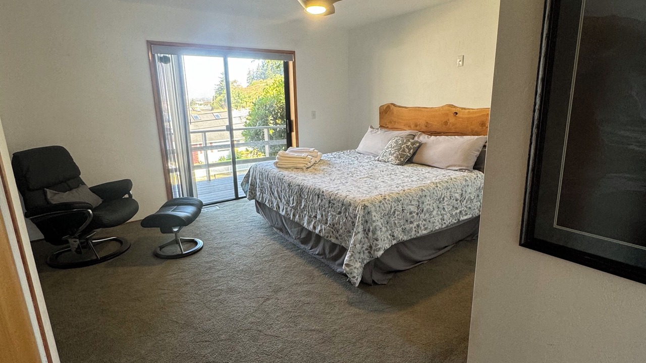 Photo of Bedroom in Winchester Bay