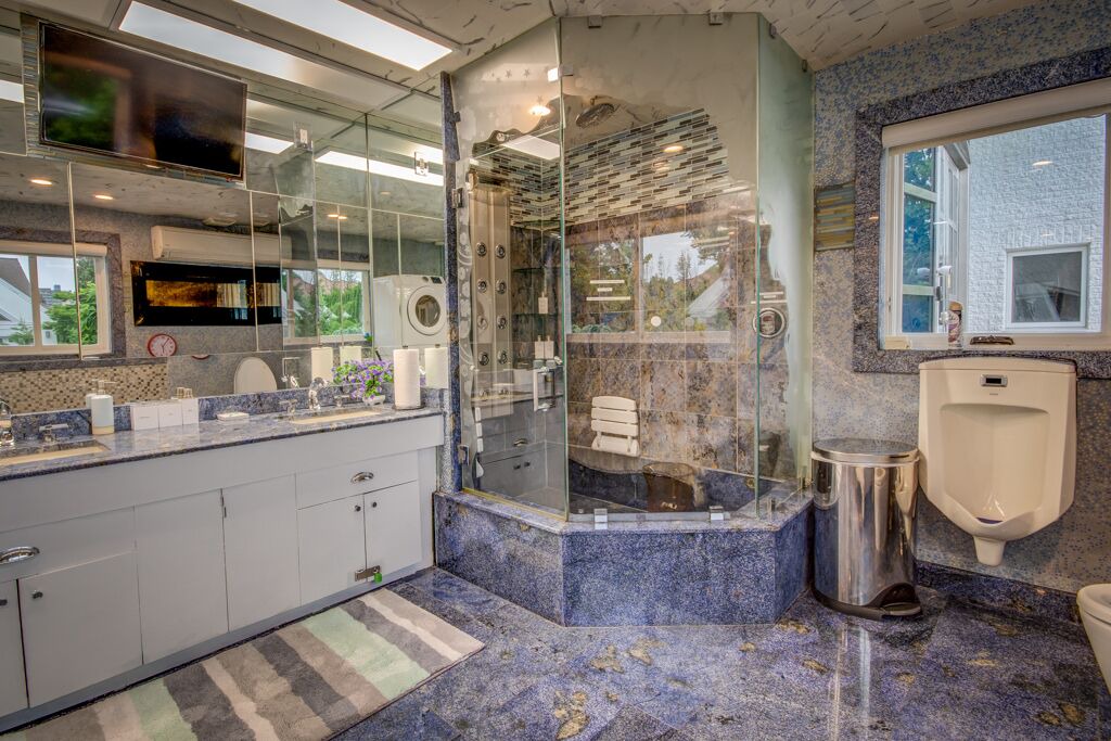Photo of Bathroom in Queens