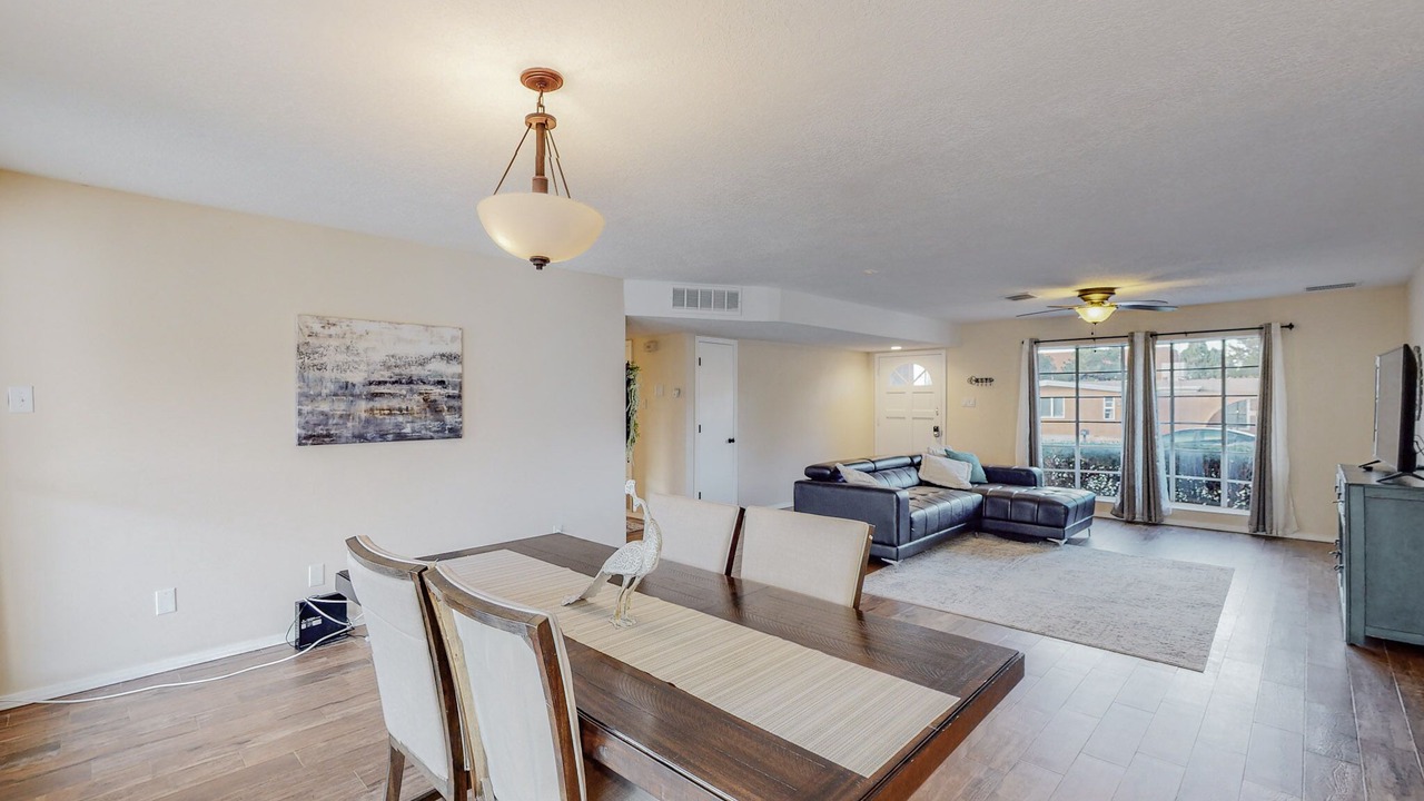 Photo of Livingroom in Northeast Heights