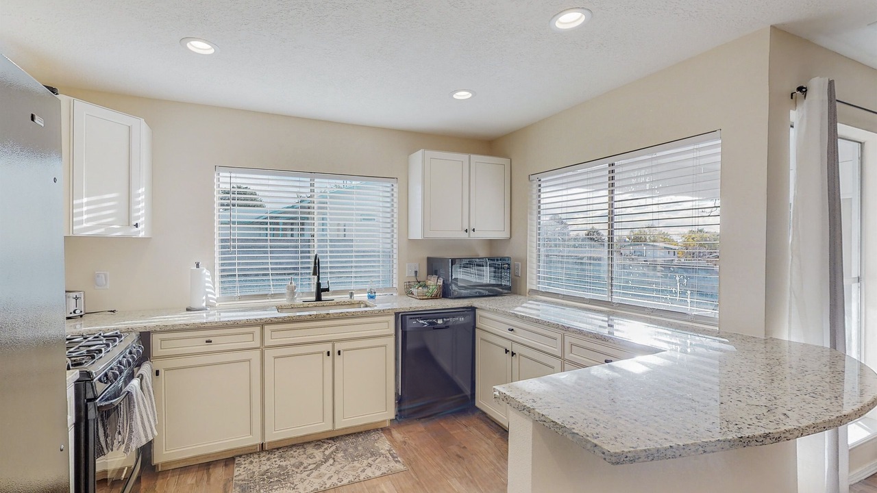 Photo of Kitchen in Northeast Heights